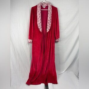 Sears Vintage Elegant Red Raspberry Colour Velour Women's Robe Size 10 no belt